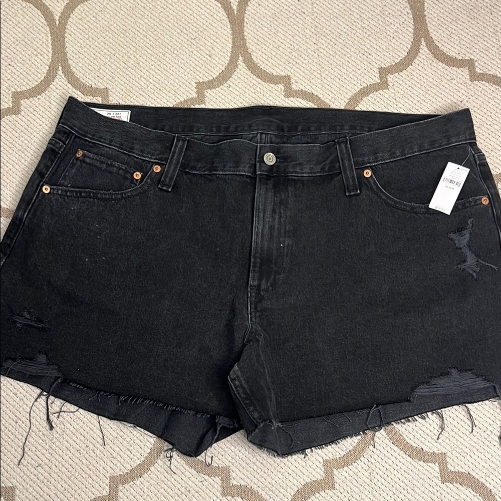 GAP 4” low rise stride short Black Denim Women's Shorts, Size 20
